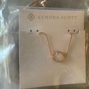 Kendra Scott mother of pearl necklace